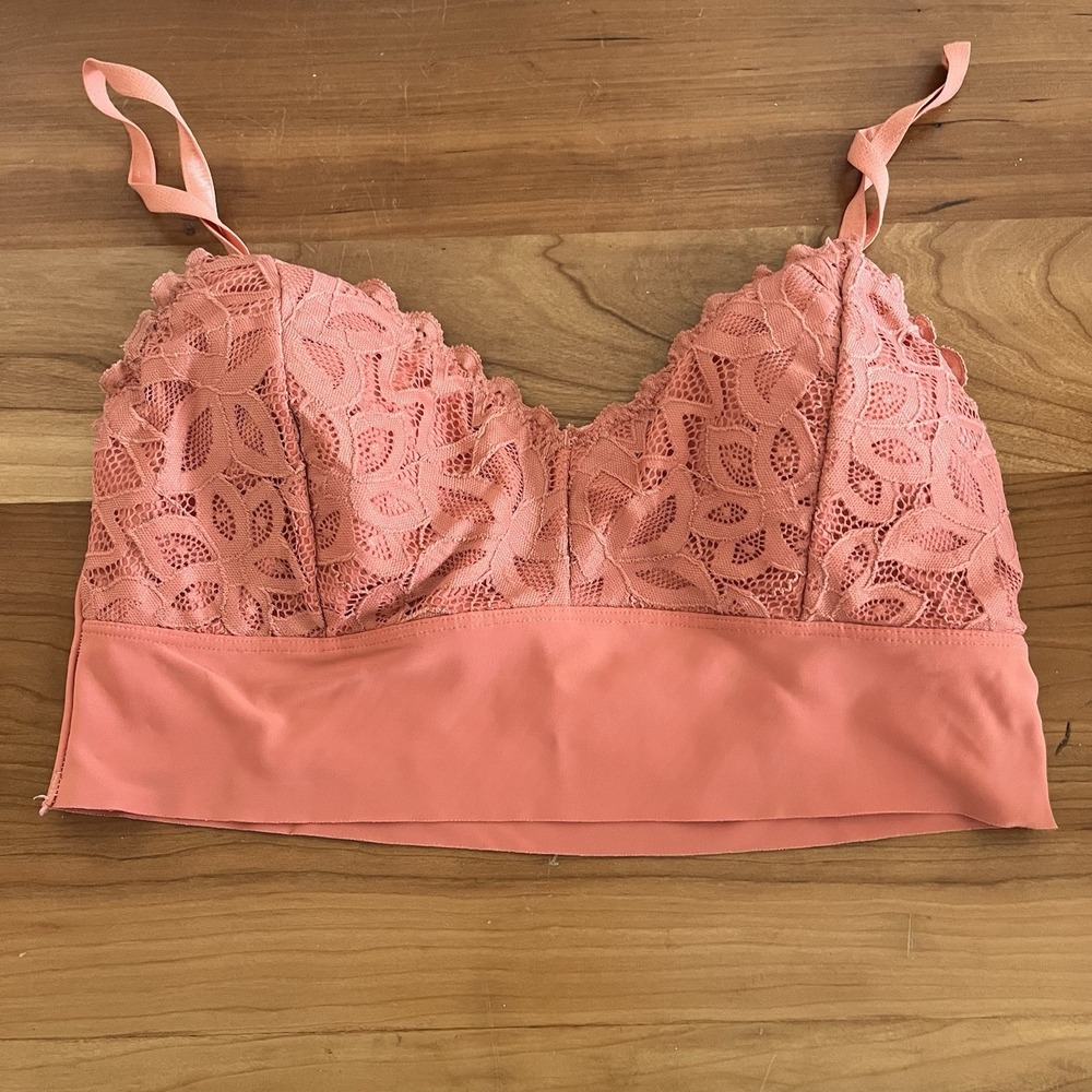 Women's Danskin Intimates Lace & Satin Bralette Size Medium Peach‎ Colored